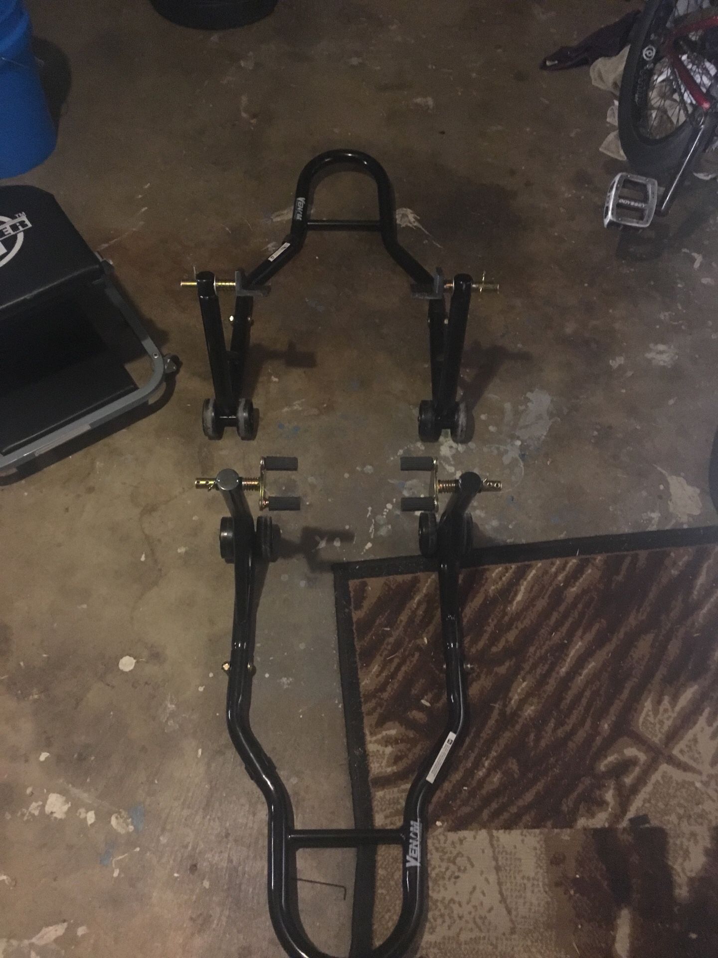 Streetbike stands