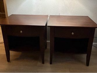 Dressers/ furniture, 4 pieces