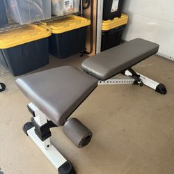 Adjustable Weight bench - Pro grade 