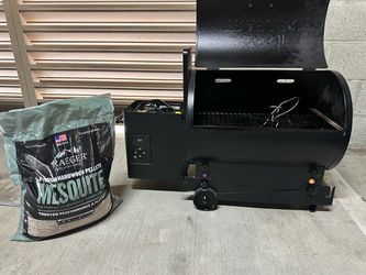 Traeger Wood Pellet Grill Smoker