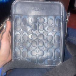 𝐂𝐨𝐚𝐜𝐡 𝐁𝐚𝐠