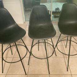 30” black bar stools
