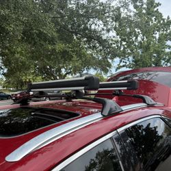 Lexus Rx350 crossbar with Thule holder  Very good condition fit 2016 to 2022