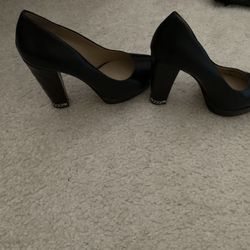 Michael Kors Size 7 Black