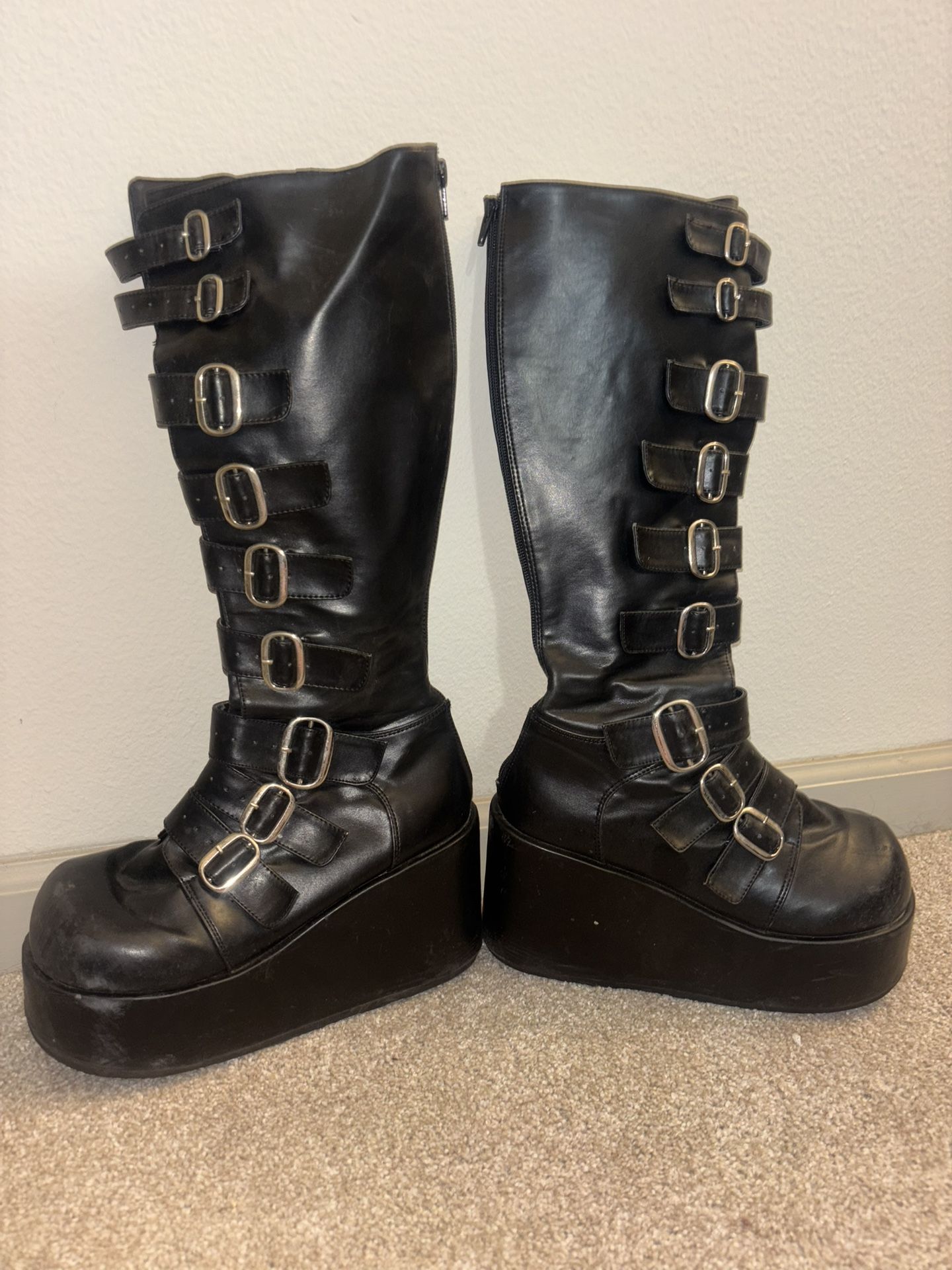 Demonia Damned 318 Platform Boot