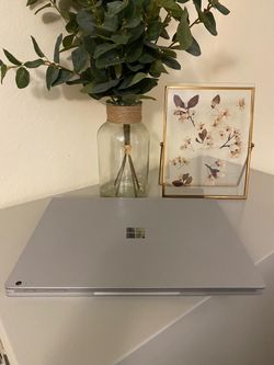 Microsoft Surface Book 6th Gen i7 TouchScreen with 1 GB NVIDIA GPU