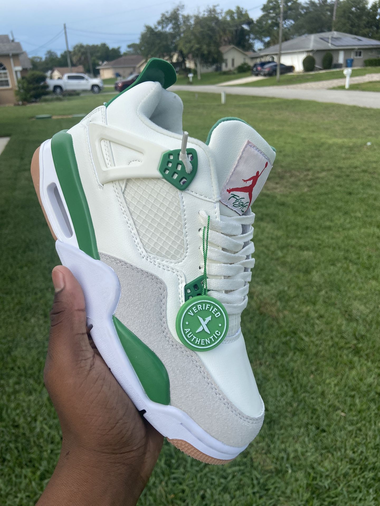 Jordan 4 Pine Green