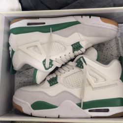 Jordan 4 Pine Green 