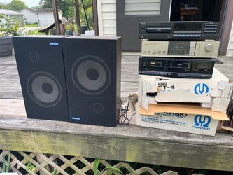 Pioneer Vintage Stereo System with Speakers