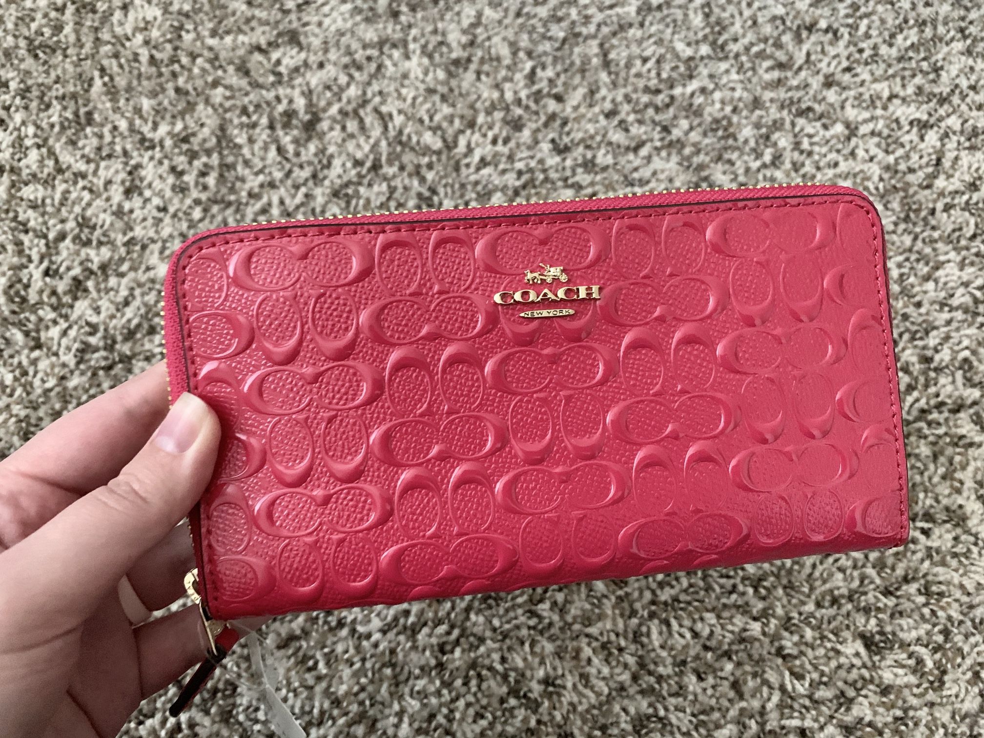 Brand New pink Coach wallet, gold metal