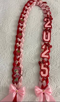 Graduation leis