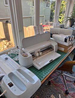 Cricut Maker 3 Bundle - LOTS of new accessories, including EasyPress 3 - LIKE NEW