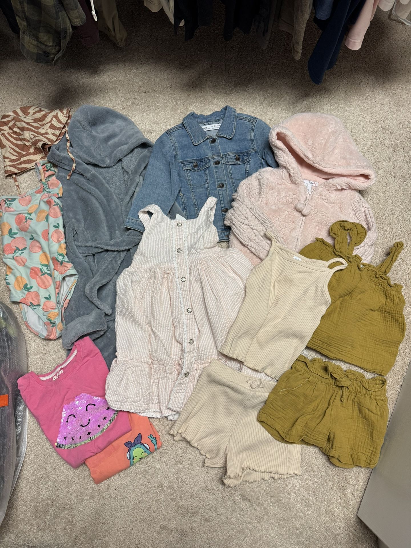 Girl's clothes (3-6y)