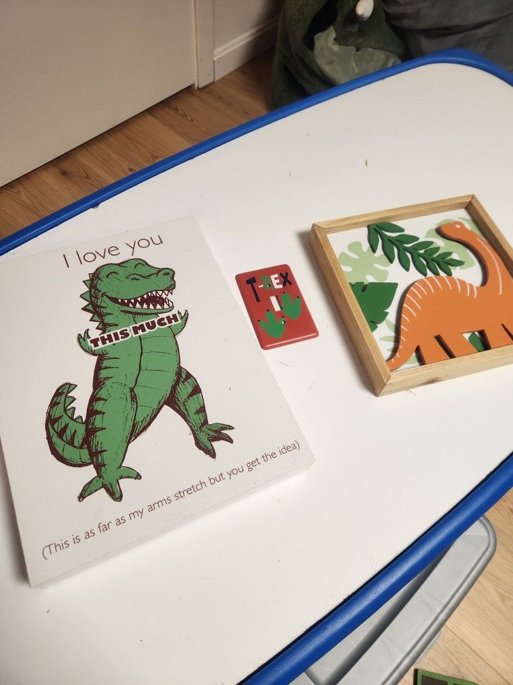 Dinosaur Bedroom Decor
