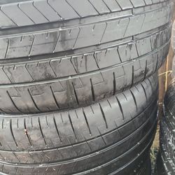 2.   315/30/22.   Pirelli   60%