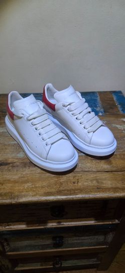 Womens Alexander McQueen Sneekers // $125