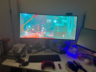 LG UltraGear 34-Inch Curved Gaming Monitor 160Hz