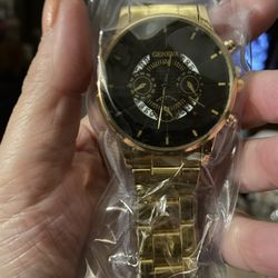 Stunning New Never Used Watch Still In Package 