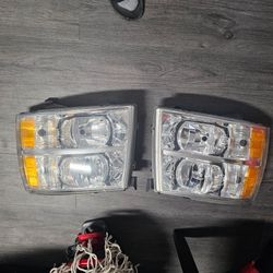 2011-2014 Chevy Silverado 2500HD 3500HD Headlight Assembly Set LH & RH