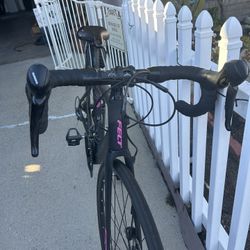 Women’s Road bike carbon