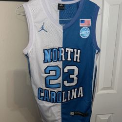 Jordan North Carolina Tar Heels blue and white basketball jersey size L