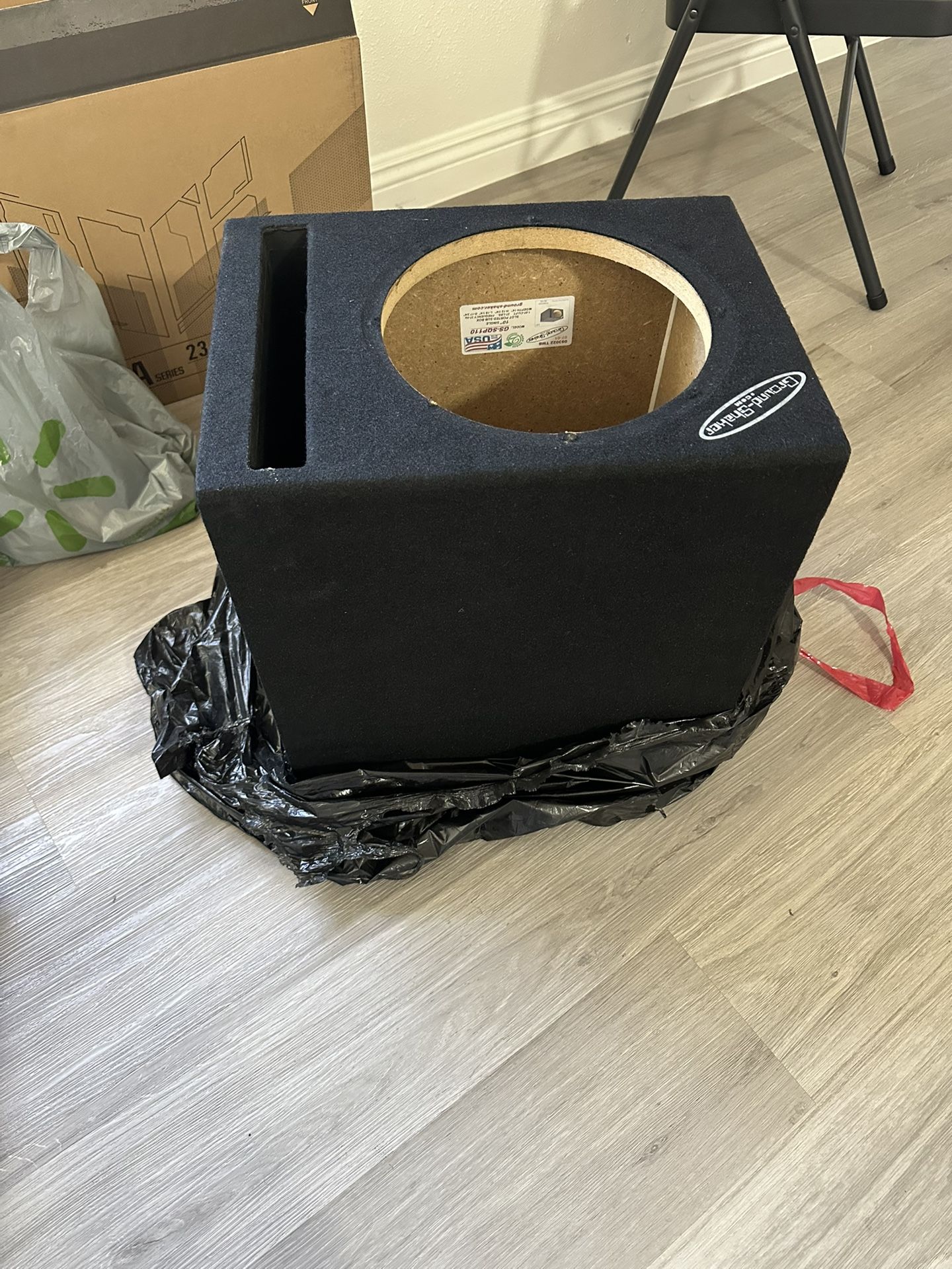 Semi Used Ground Shaker Box And Massive Speaker