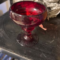 10 Ruby Red Dessert Dishes