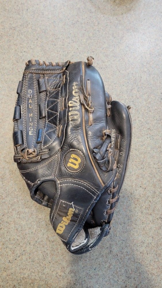 12" Wilson Baseball Glove Broken In