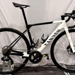 Canyon Ultimate CF SL 7 AXS – Size S, Black Snow