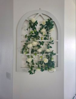 Decorative Wall Hanging with White Roses
