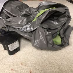 Air bed with Pump