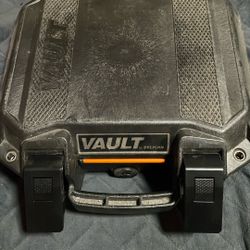 Pelican Case (b & B)