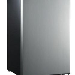 Mini Refrigerator Galanz 4.3 Cu ft