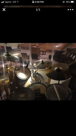 Evans drum set