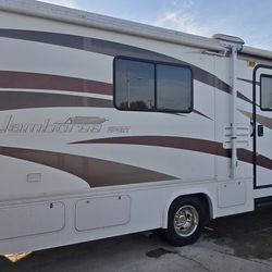 2014 FLEETWOOD JAMBOREE Model 31N