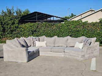 Large Gray Fabric Sectional Sofa 💥 Free Delivery 💥