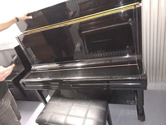 Young Chang U-3 Piano 