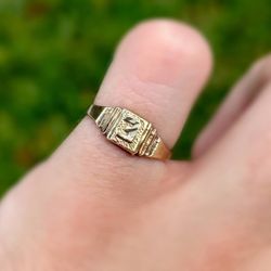 10k solid yellow gold letter E size 4.5