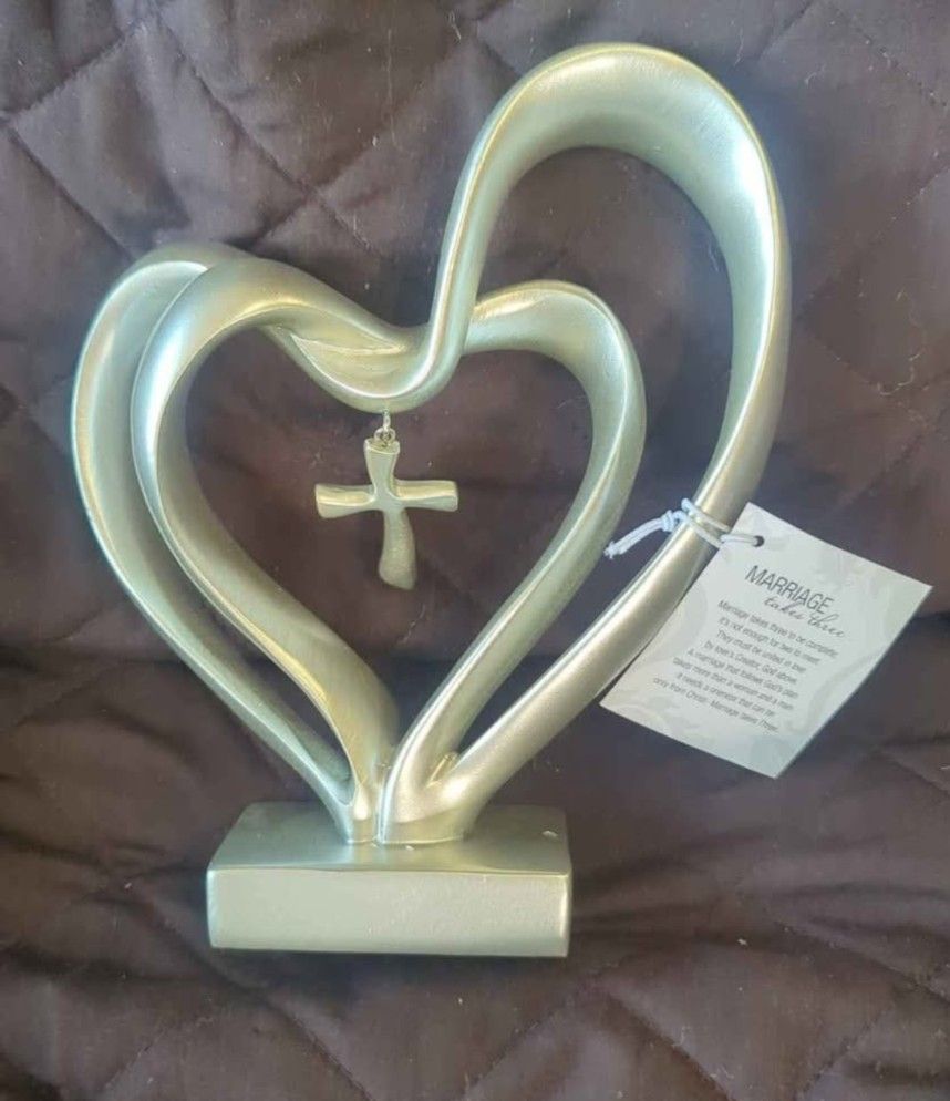 Marriage figurine