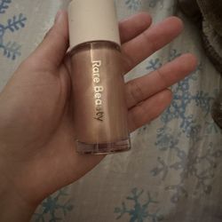 rare beauty liquid highlighter mesmerize