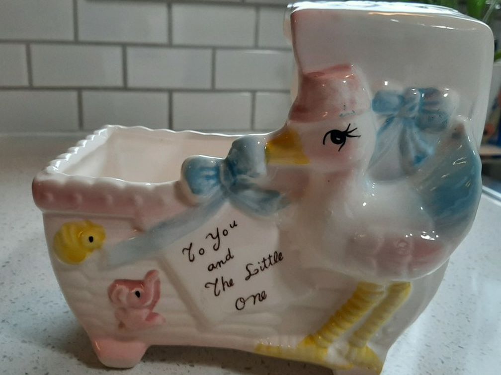 Sweet Vintage China Cradle For New Baby