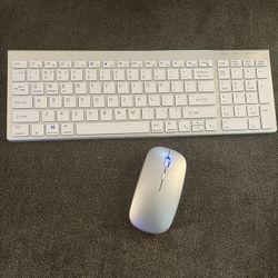 White combo wireless mouse and keyboard 