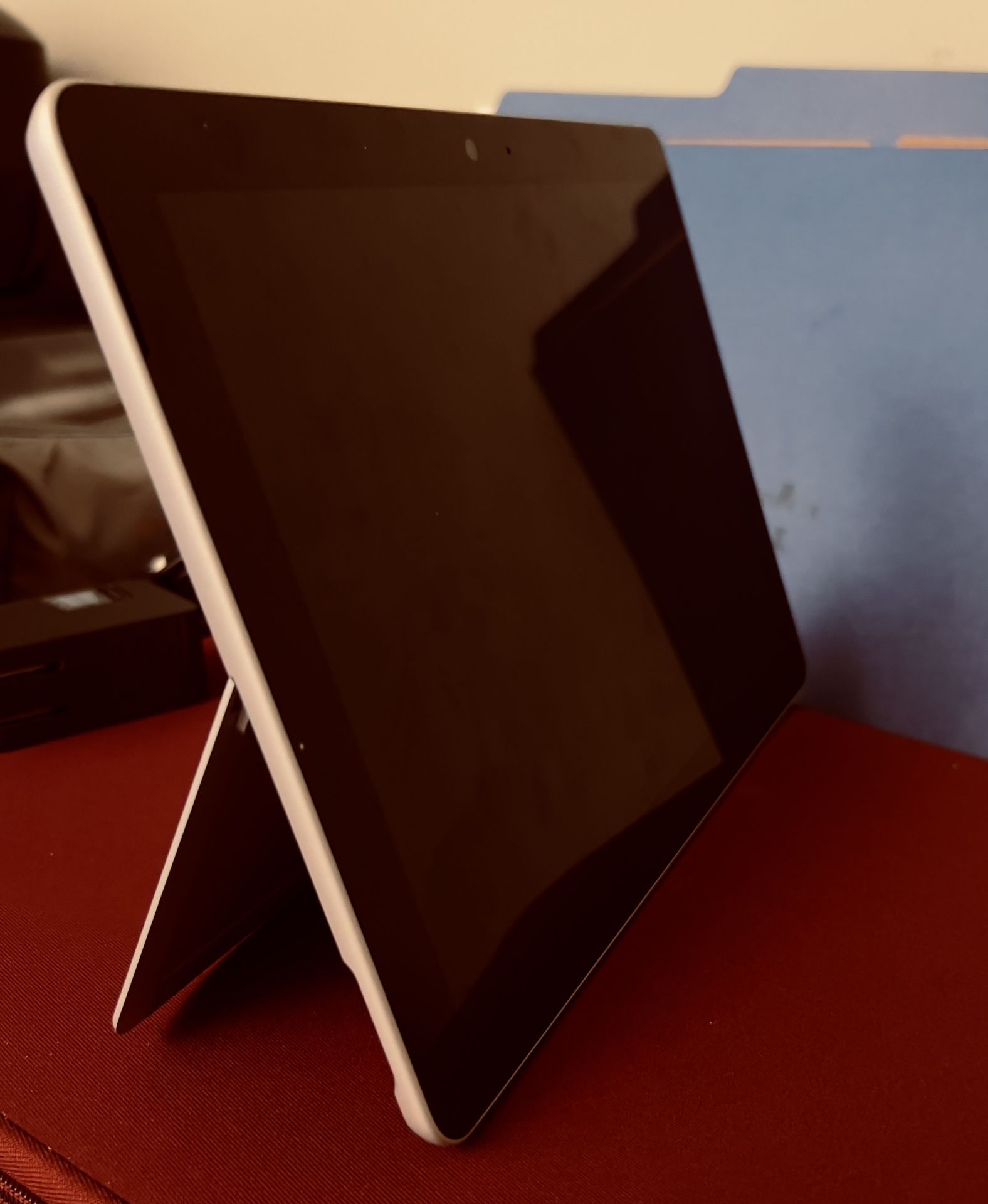 Microsoft Surface Go