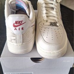 Nike- Air FORCE 1