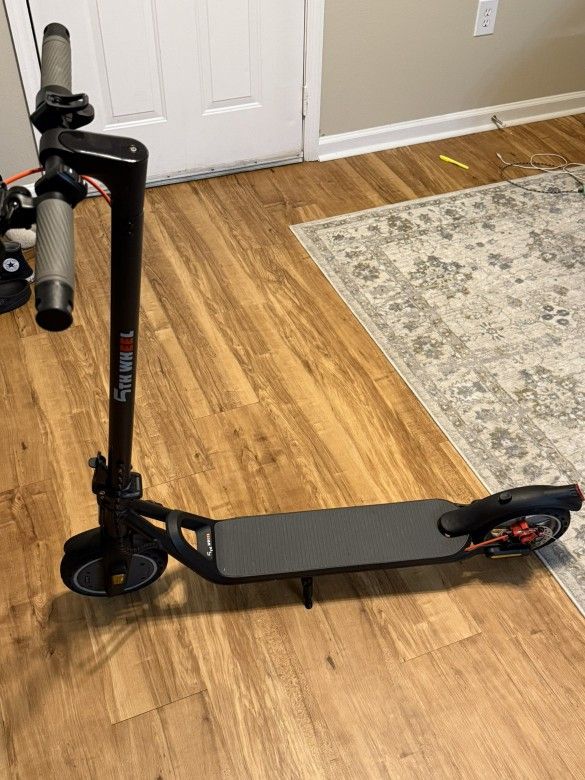 Electric Scooter Perfect Condition