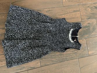 Girl dress size 8 thick material