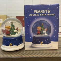 Peanuts (Charlie Brown) Musical Snow Globe 50th Anniversary 
