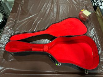 GUITAR CASE HARD ACOUSTIC DREADNAUGHT CLASSIC CLEAN NICE
