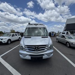 2017 ROADTREK SS AGILE