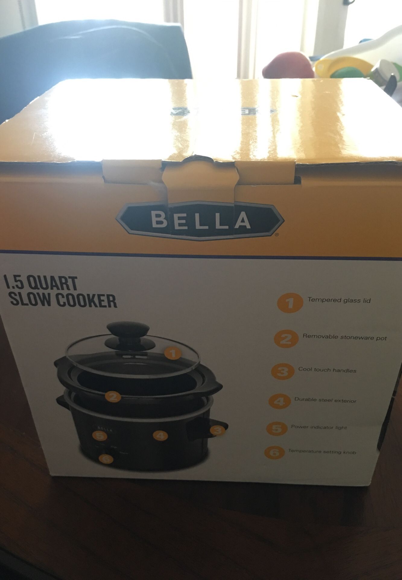 Selling slow cooker brand new